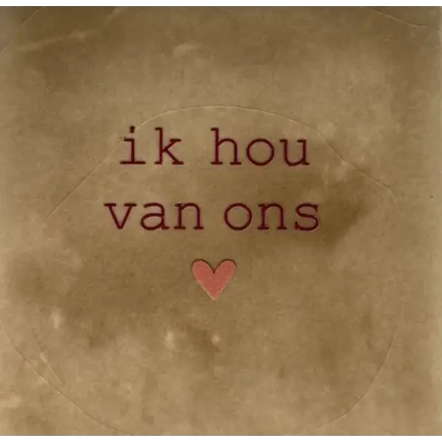 Quote tegeltje 'ik hou van ons' taupe/cherry(taupe)