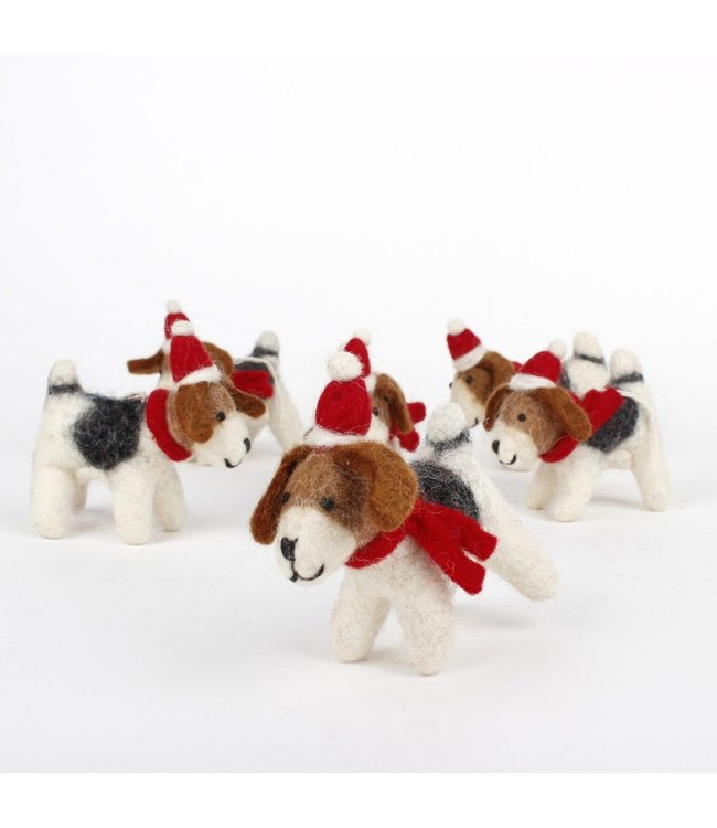 SJAAL MET VERHAAL  •• Hondje van vilt met Kerstmuts