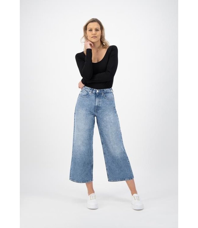 MUD Jeans •• Wyde Sara Cropped | stone breeze