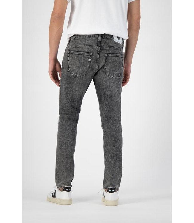 MUD Jeans •• Jeans Slimmer Rick - Heavy Stone Black