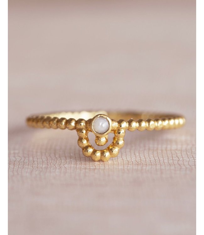 Muja Juma  •• Aime half circle dots Pearl | gold plated