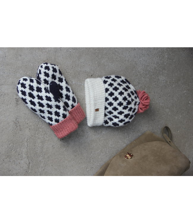 EGOS Copenhagen •• Gebreide Muts Diamantpatroon | Navy, Wit met Zachtroze