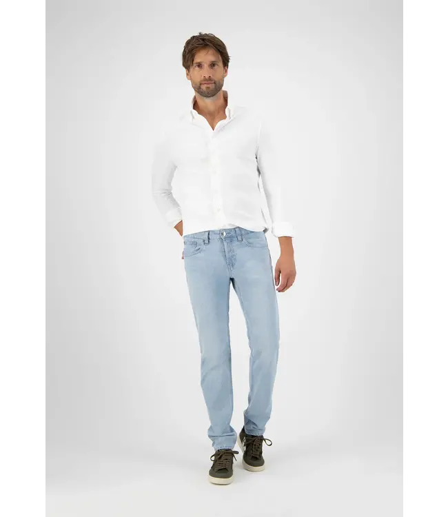 MUD Jeans •• Regular Dunn | Sun Stone