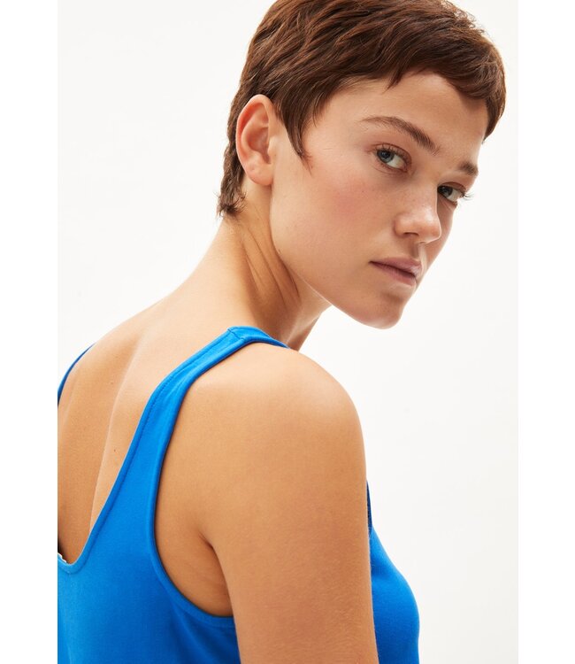 ARMEDANGELS •• ASHRAANI SOLID | TOP GEMAAKT VAN LENZING™ ECOVERO™ MIX