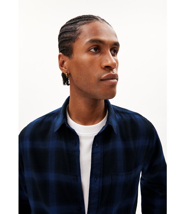 ARMEDANGELS •• KAALMO | black- deep sea blue