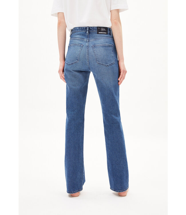 ARMEDANGELS •• LINNAA | cenote ~HIGH WAIST BOOT CUT DENIM VAN BIOLOGISCHE KATOENMIX