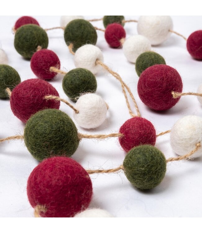 SJAAL MET VERHAAL  •• Viltslinger Viltballetjes Holly Berry