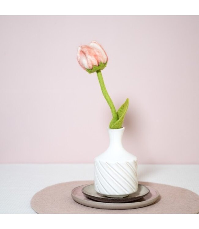 SJAAL MET VERHAAL  •• Tulp van vilt Soft Colors Assorti | verkrijgbaar in 5 kleuren