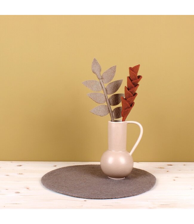 SJAAL MET VERHAAL  •• Tak decoratie Beige van vilt