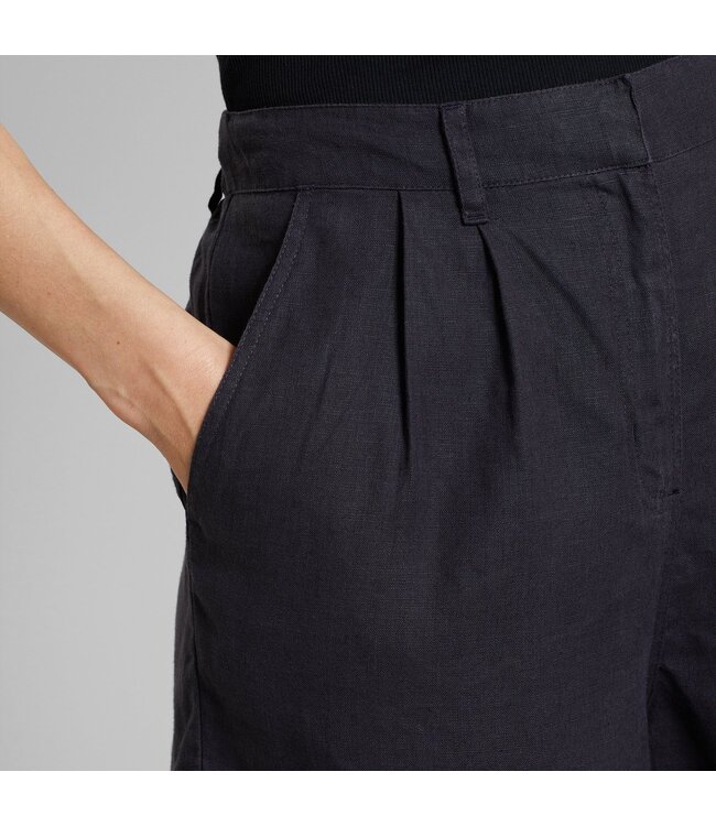 DEDICATED. •• Shorts Djupvik Linen| Phantom Black
