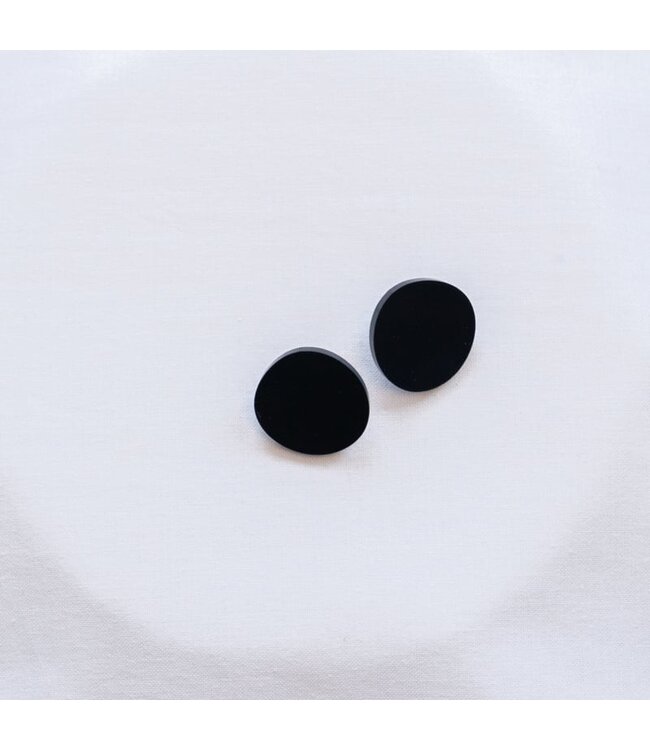 Studio NokNok •• STUD.03 BLACK