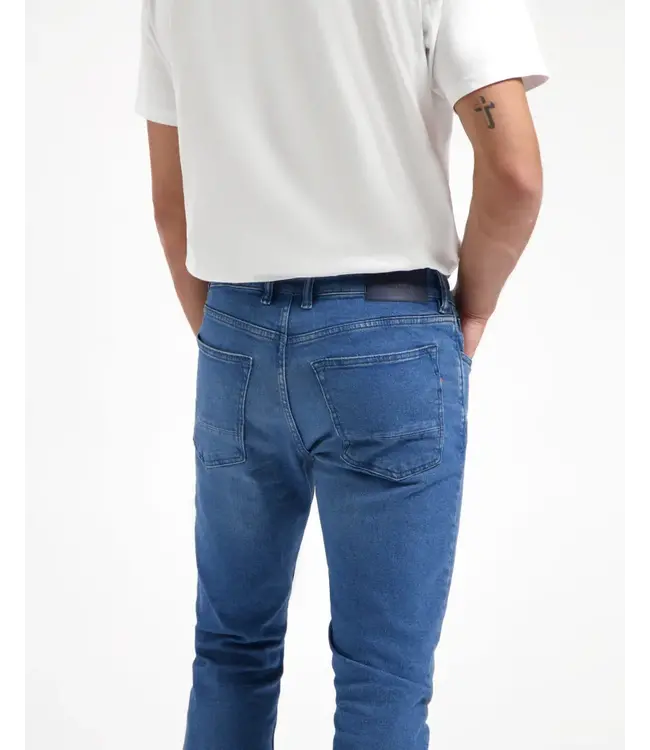 KUYICHI •• Jamie Slim | Pacific Blue