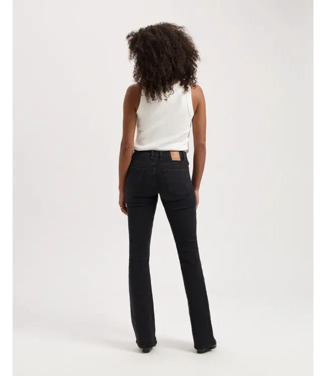 KUYICHI •• AMY BOOTCUT | Worn in Black