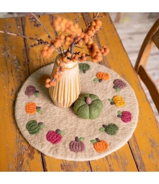 SJAAL MET VERHAAL  •• Onderzetter 35 cm Pompoenetjes | Beige of Bruin