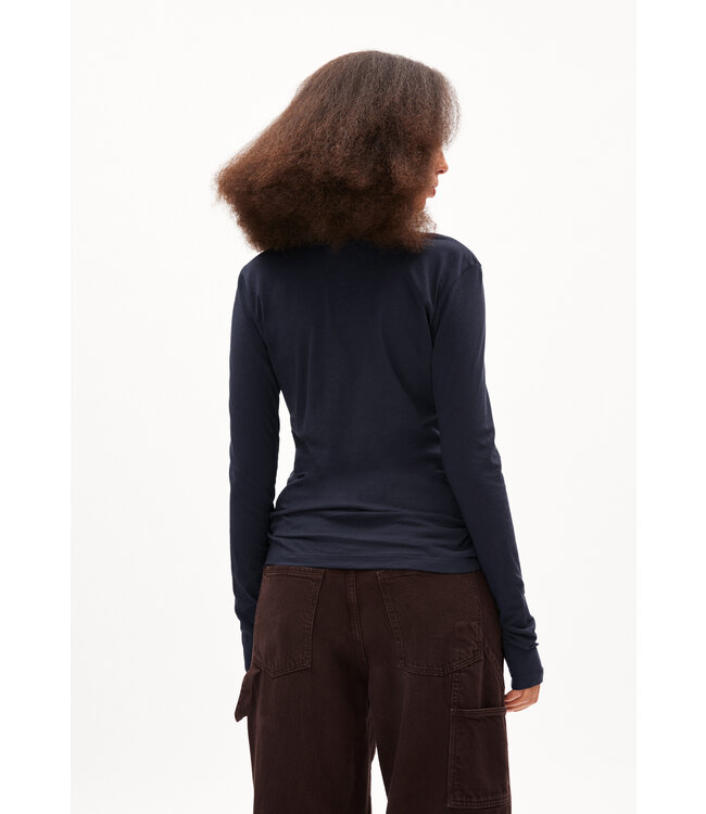 ARMEDANGELS •• ENRICCAA Soft | Longsleeve Slim Fit van biologisch katoen