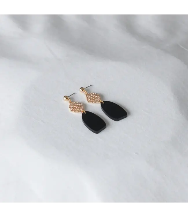 Studio NokNok •• Festive24.01 | Black