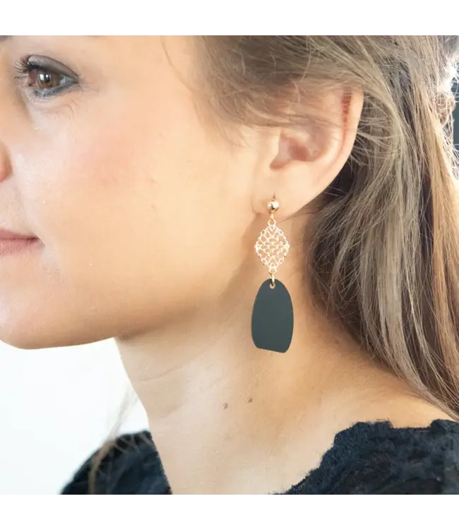 Studio NokNok •• Festive24.01 | Black