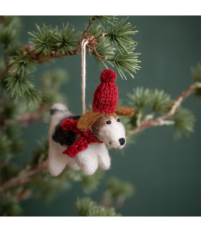 SJAAL MET VERHAAL  •• Hondje van vilt met muts