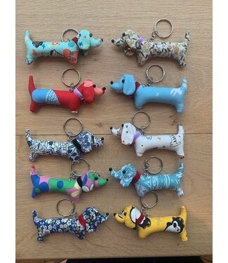 SJAAL MET VERHAAL  •• Sleutelhanger Teckel | in 2 formaten