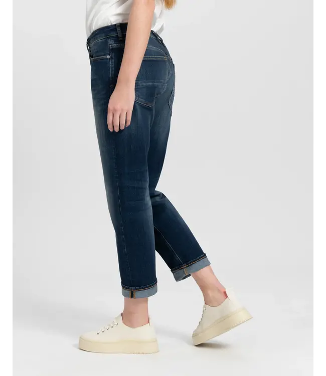 KUYICHI •• JENNA BOYFRIEND | Worn Out Blue