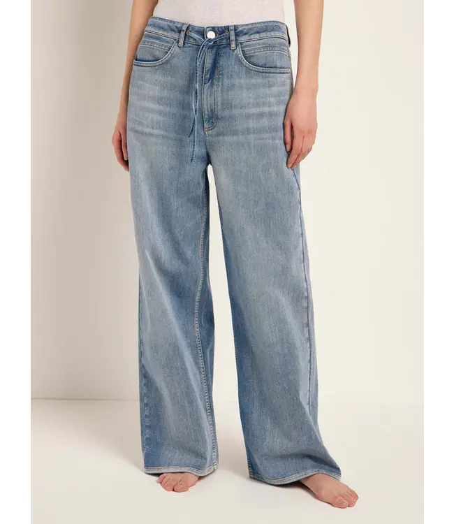 LANIUS •• Relaxed Jeans gemaakt van bio-katoen
