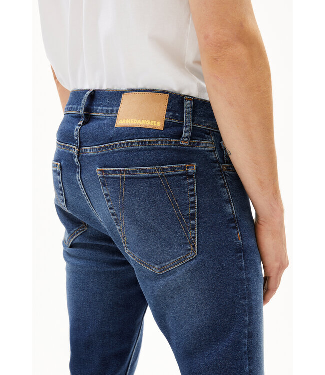 ARMEDANGELS •• Broek IAAN SLIM FIT DENIM IN BIOKATOENMIX