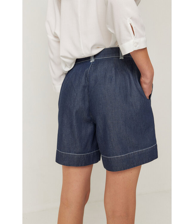 SKFK •• NAROA-GOTS SHORT | Raw Denim