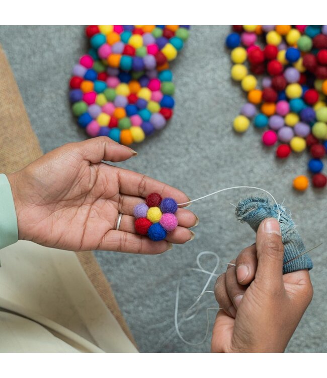 SJAAL MET VERHAAL  •• Set van 4 onderzetters rond 10cm