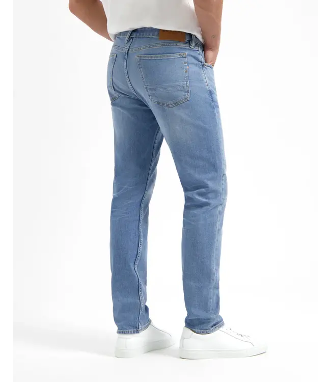 KUYICHI •• Jim Regular Slim | Midday