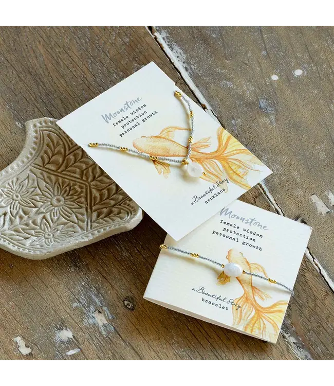 A BEAUTIFUL STORY •• Wanting Moonstone Bracelet Gold Colored