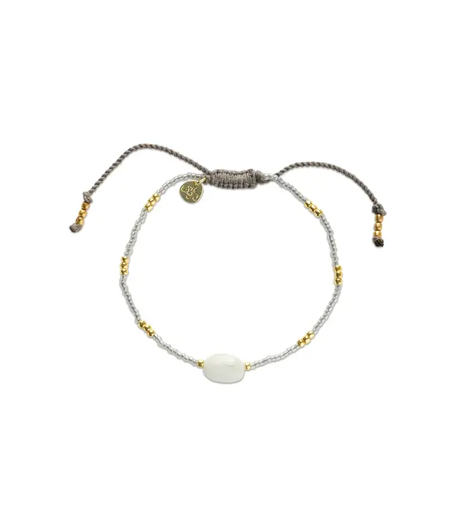 A BEAUTIFUL STORY •• Wanting Moonstone Bracelet Gold Colored
