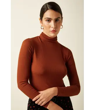 KING LOUIE •• Rollneck Top Uni Rib | Spicy Brow