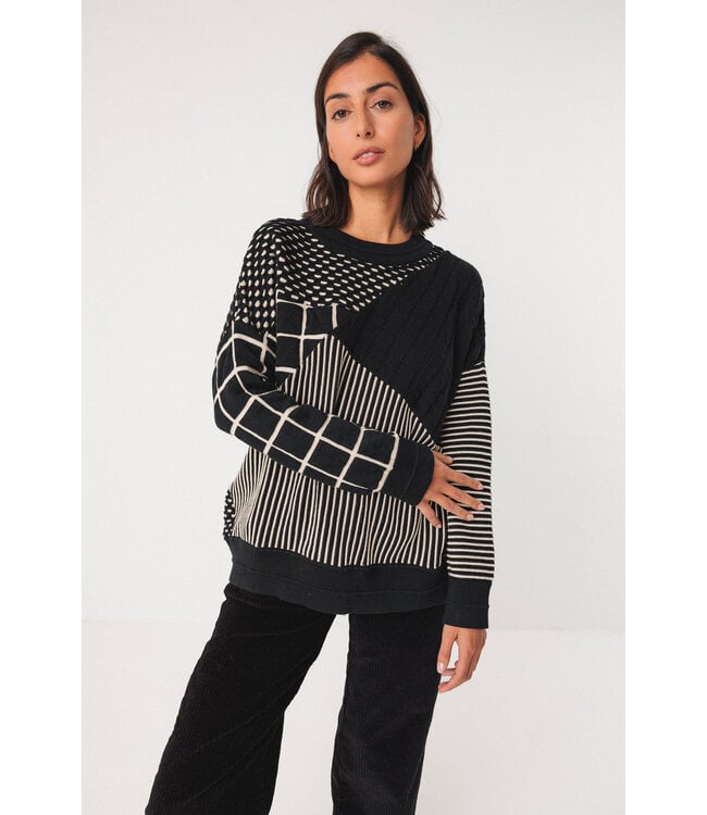 SKFK •• ISMENE-GOTS SWEATER | Black