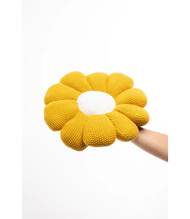 Tranquillo •• Cushion FLOWER | Yellow