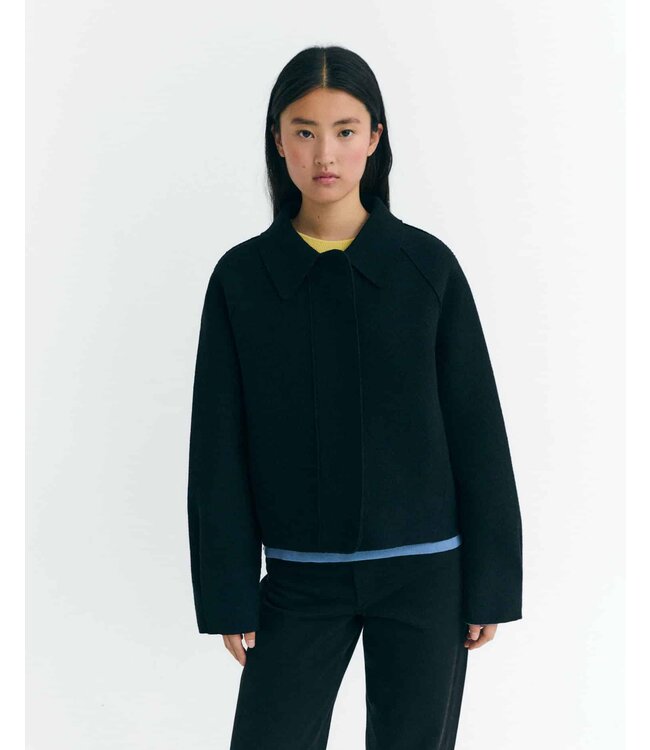 THINKING MU •• Daria Jacket| Black