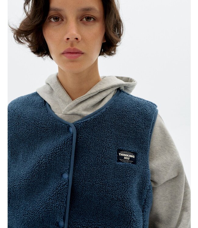 THINKING MU •• Jay Vest | Fuzz | teddy bodywarmer gemaakt van gerecycled polyester