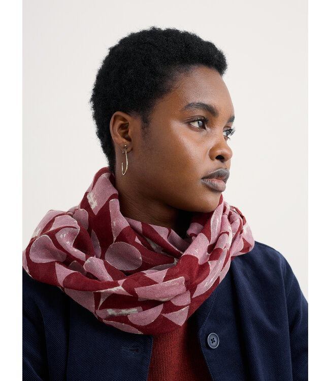 SEASALT CORNWALL •• Pretty Circle Scarf | Geo Tumble Burgundy