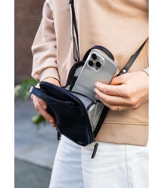 Berba •• Leren telefoontasje Lucca | Navy