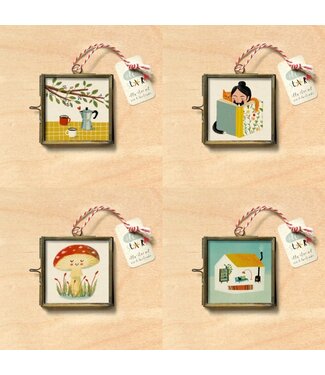 Illu-ster •• Glass frame | 65 x 65