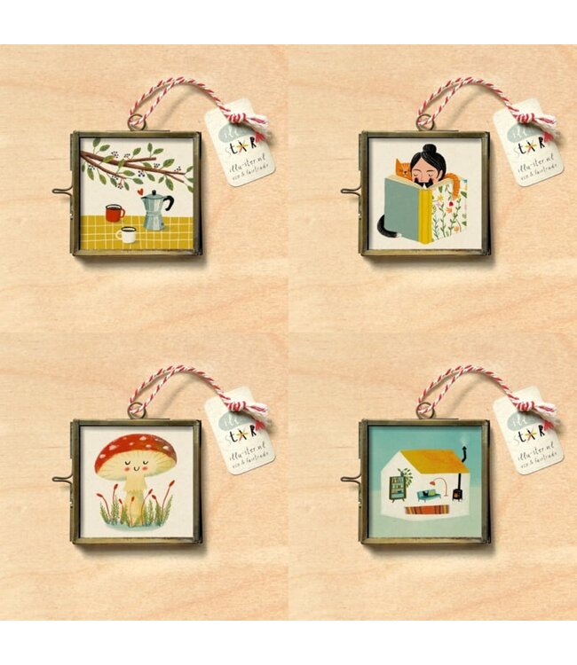 Illu-ster •• Glass frame | 65 x 65