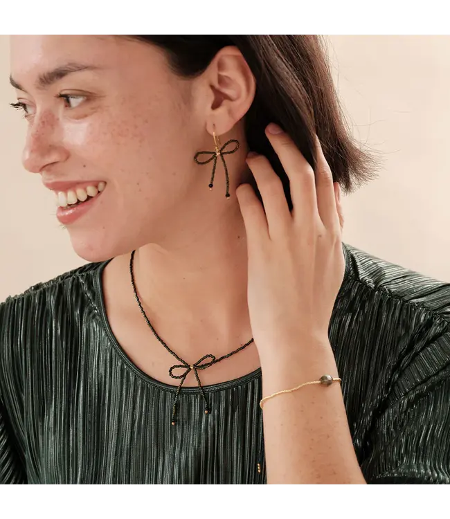 A BEAUTIFUL STORY •• Wishful Black Onyx Necklace GC | in goud  of groen