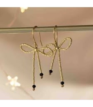 A BEAUTIFUL STORY •• Oorbellen Bow Black Onyx Gold Colored GC