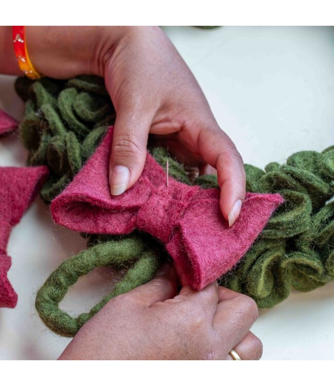 SJAAL MET VERHAAL  •• Krans Eucalyptus met Strik