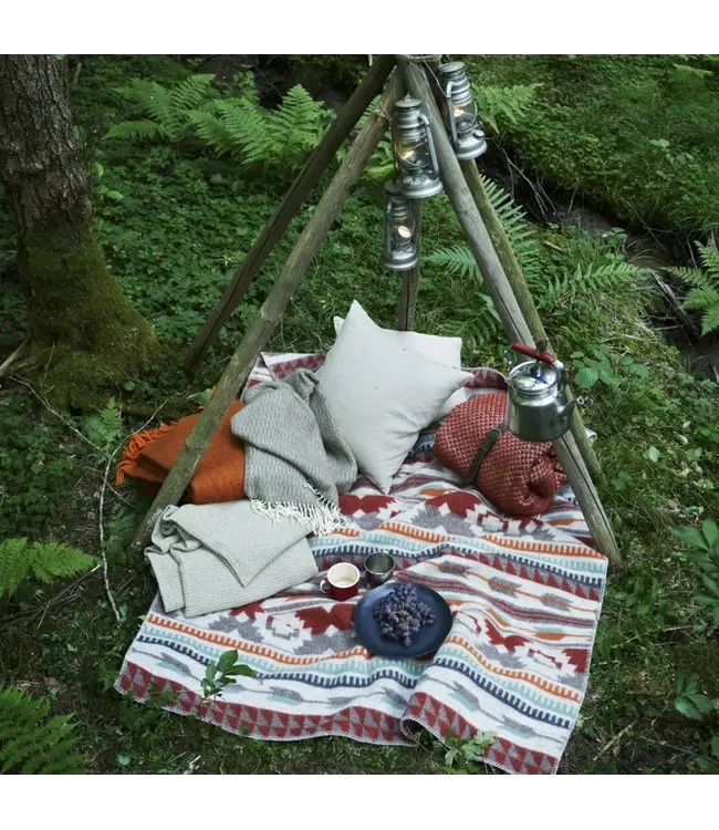 KLIPPAN PLAIDS •• Woondeken lamswol Arrow