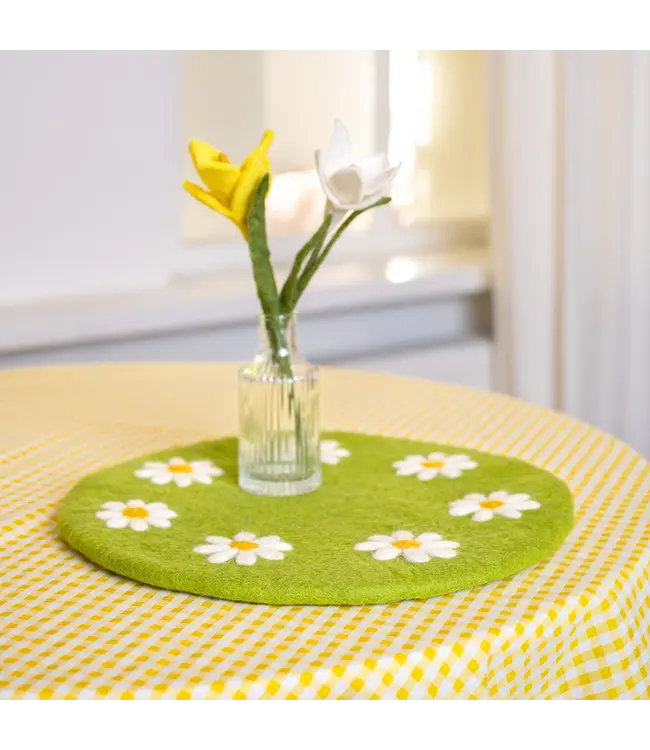 SJAAL MET VERHAAL  •• Onderzetter 35 cm Groen met Margrietjes