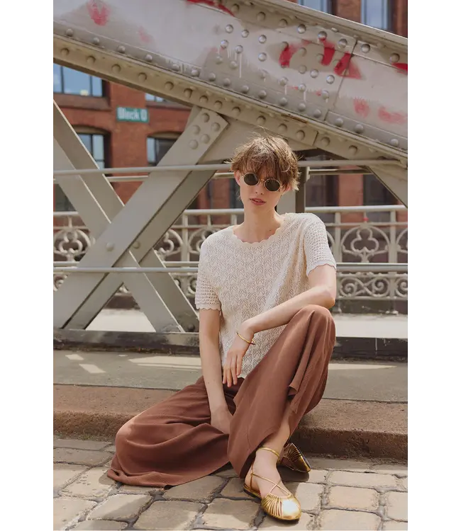 •• Top EMMAA | white