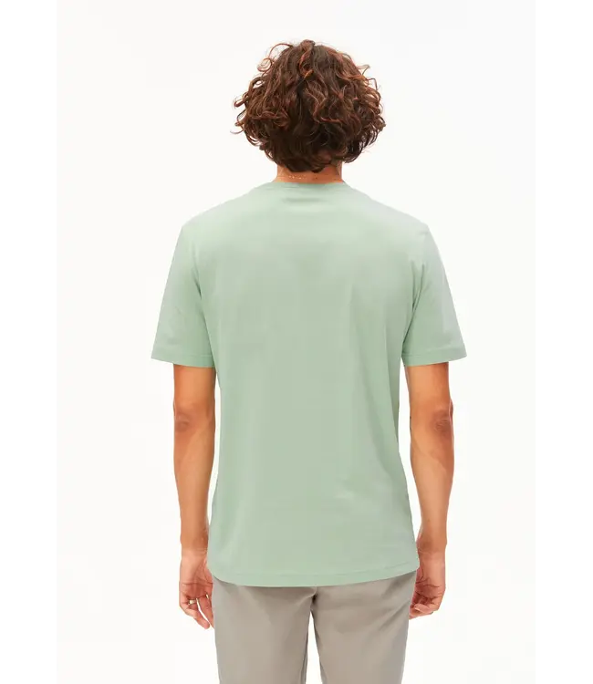 ARMEDANGELS •• JAAMES T-shirt made of Organic Cotton  in kleur Foam