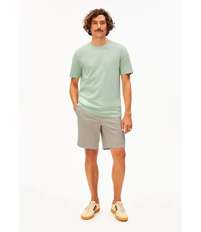 ARMEDANGELS •• JAAMES T-shirt made of Organic Cotton  in kleur Foam