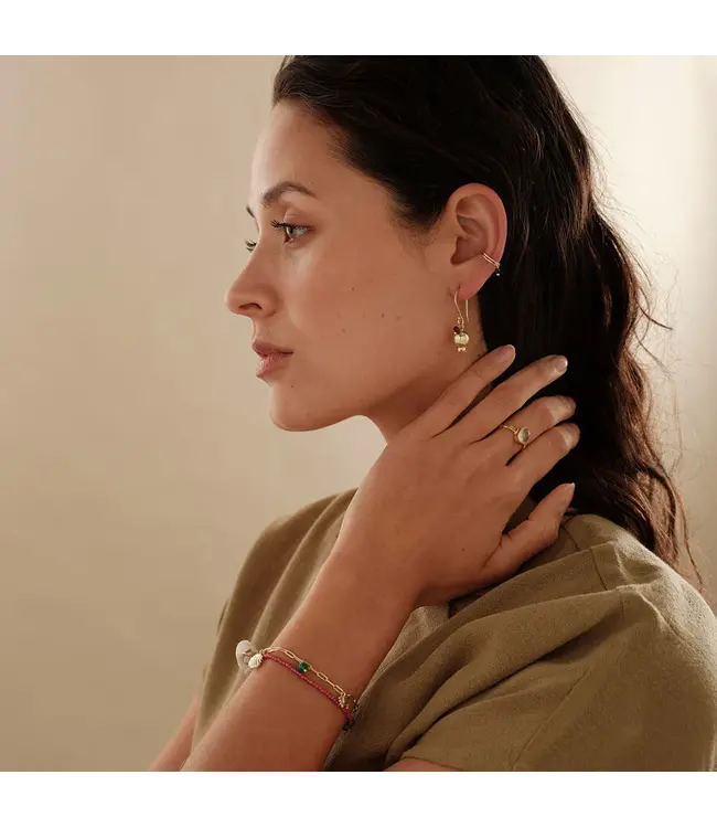 A BEAUTIFUL STORY •• Hush Granet Oorbellen