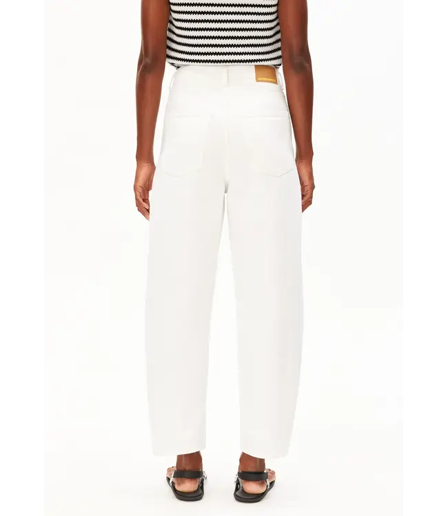 ARMEDANGELS •• Jeans BAARLY High Waist Barrel | White